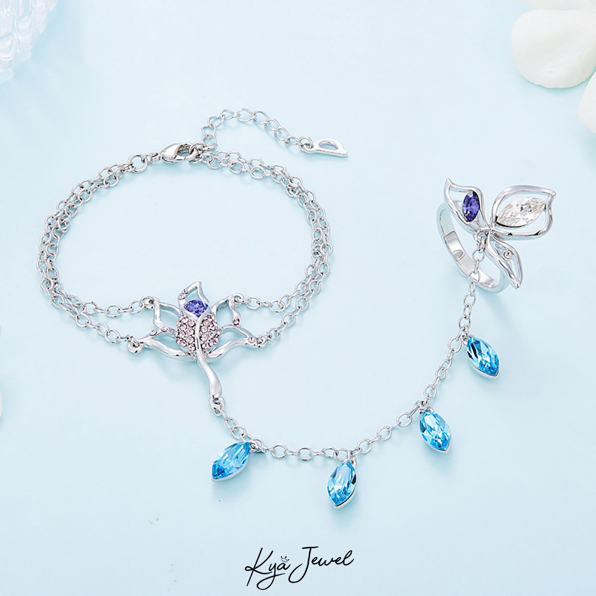 Lắc tay và nhẫn đá xanh cá tính