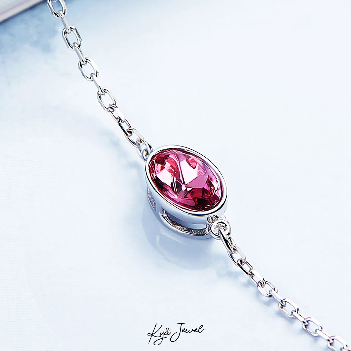 Lắc tay Swarovski đỏ hồng đơn giản