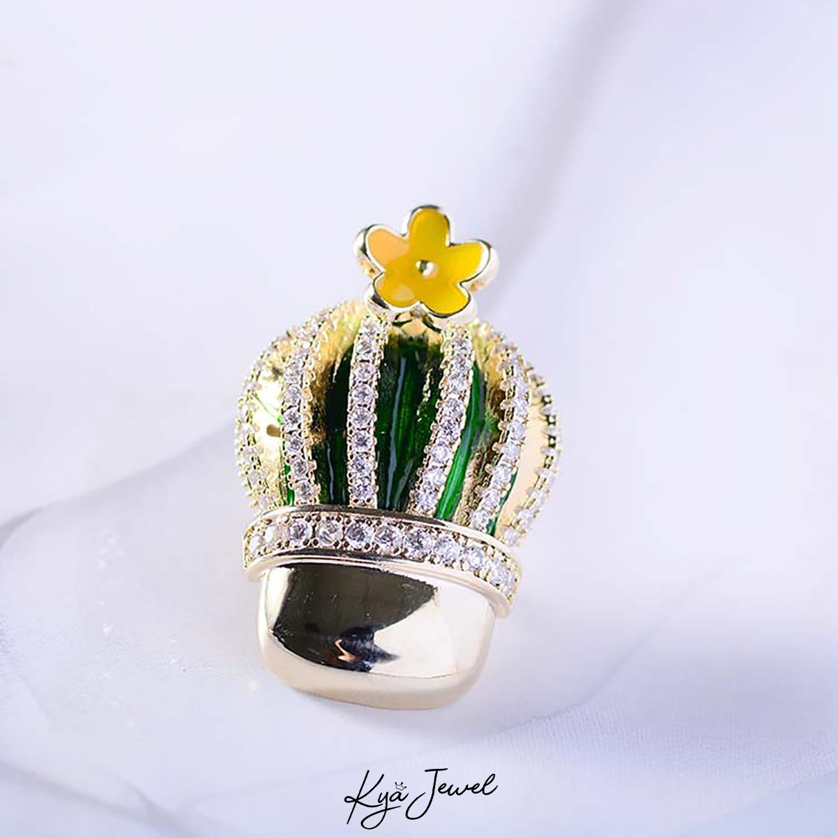 Pin cài áo xương rồng nhỏ