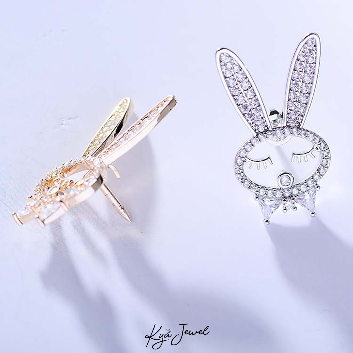 Pin cài áo thỏ nhỏ