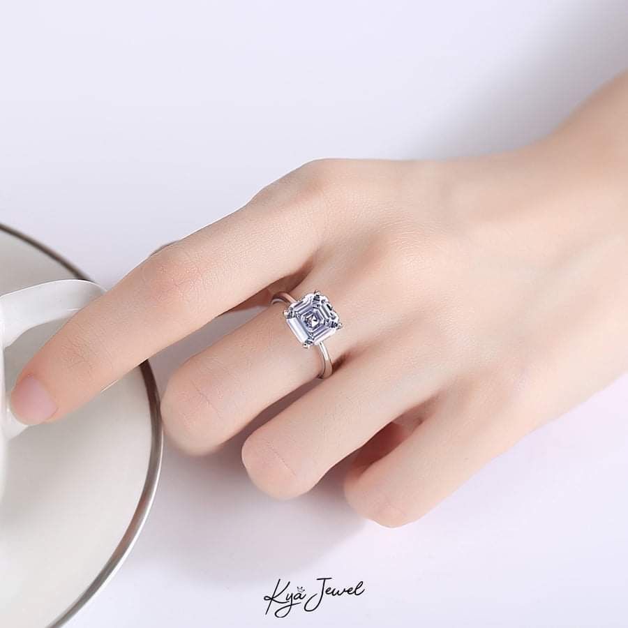 Nhẫn đá cz lớn nổi bật
