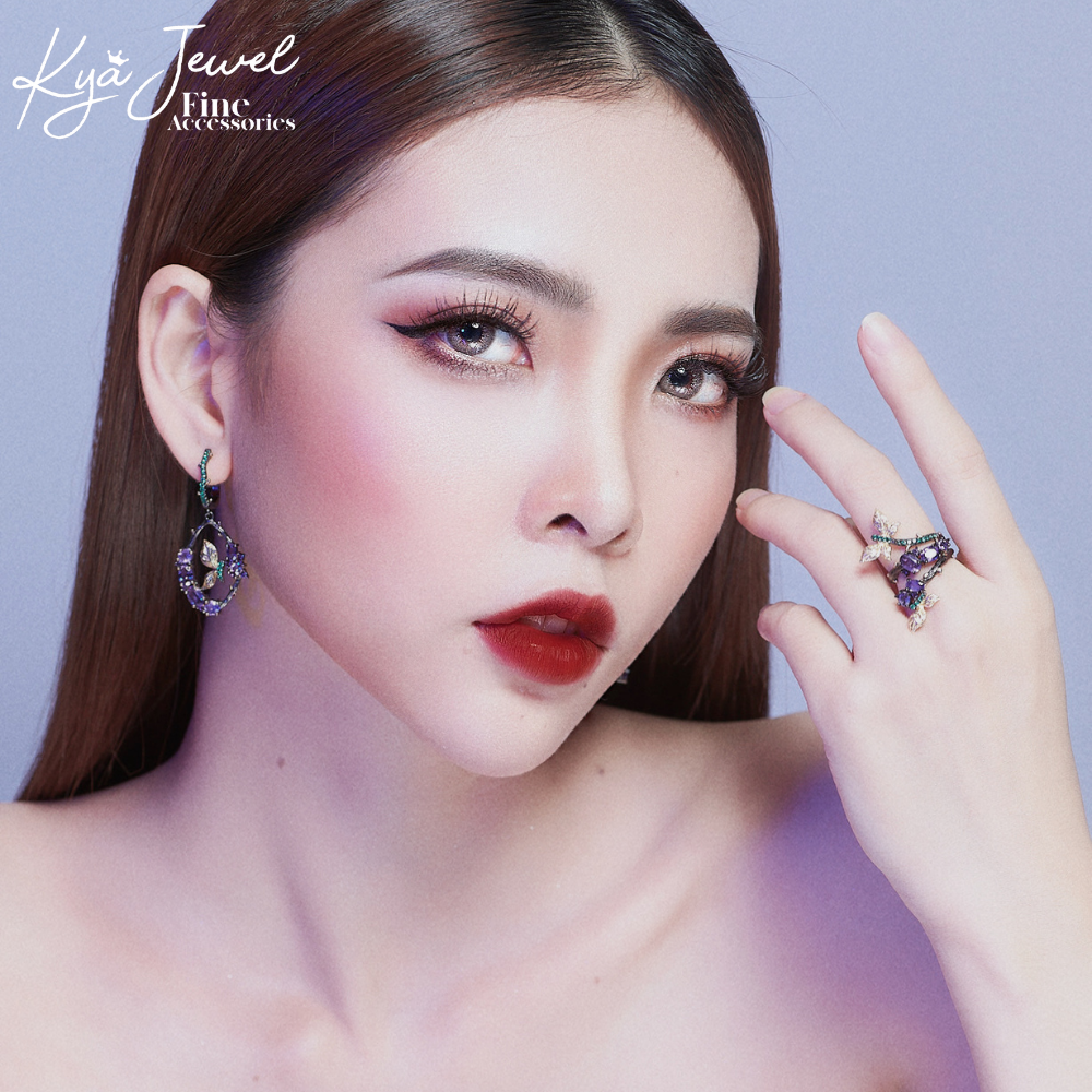 Nhẫn hồng ngọc lựu đôi chuồn chuồn ấn tượng