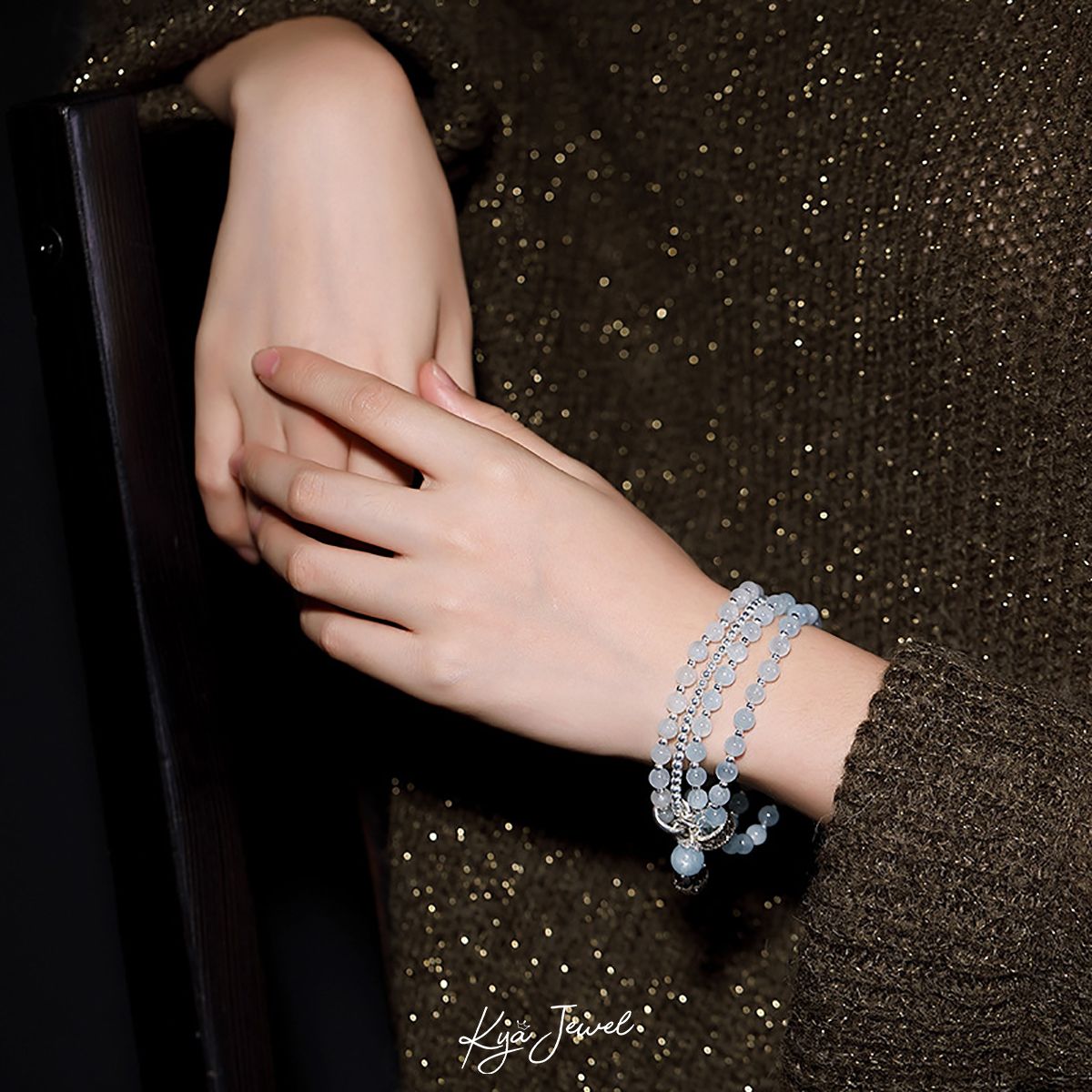 Vòng tay đá Aquamarine ấn tượng