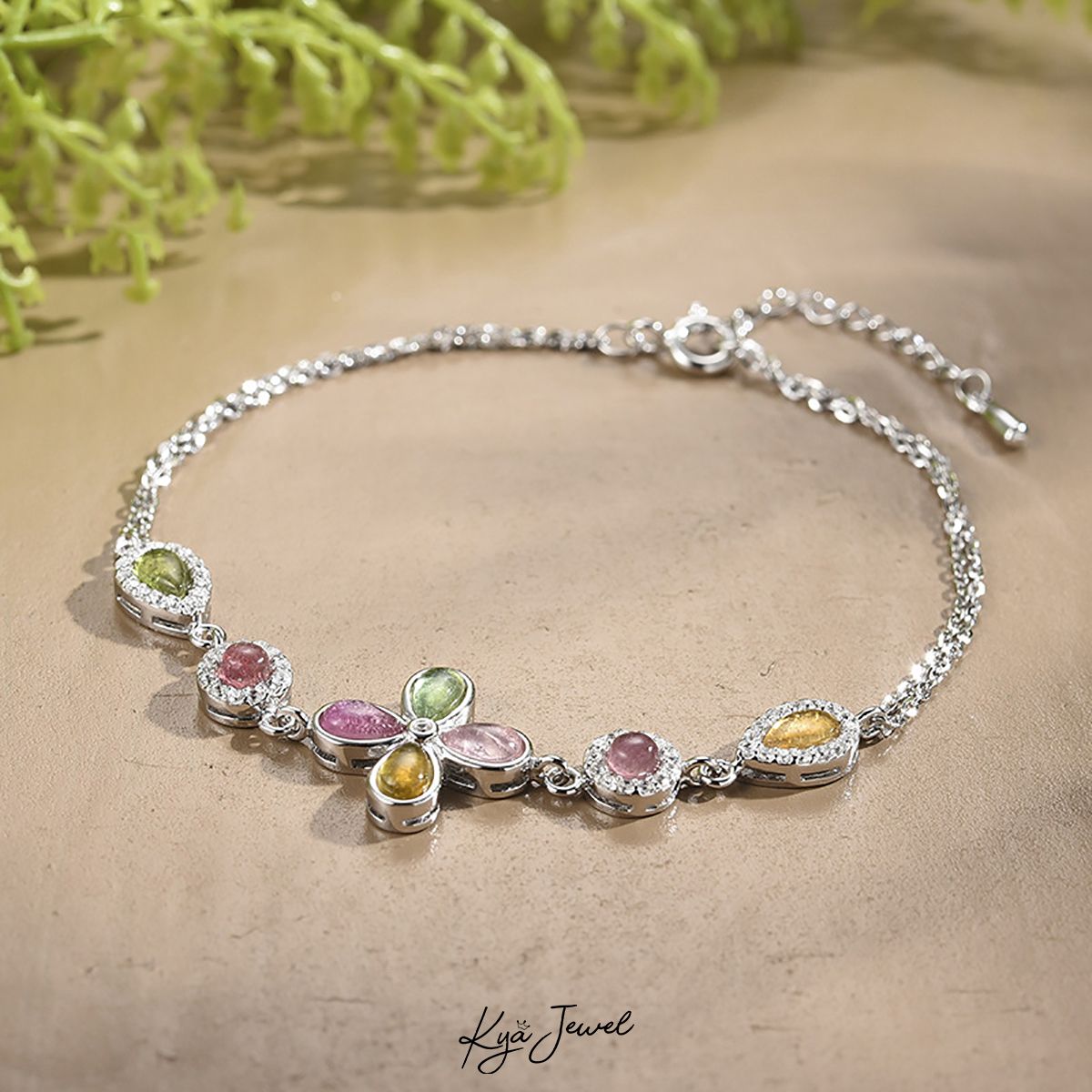 Lắc tay đá Tourmaline cỏ bốn lá rực rỡ
