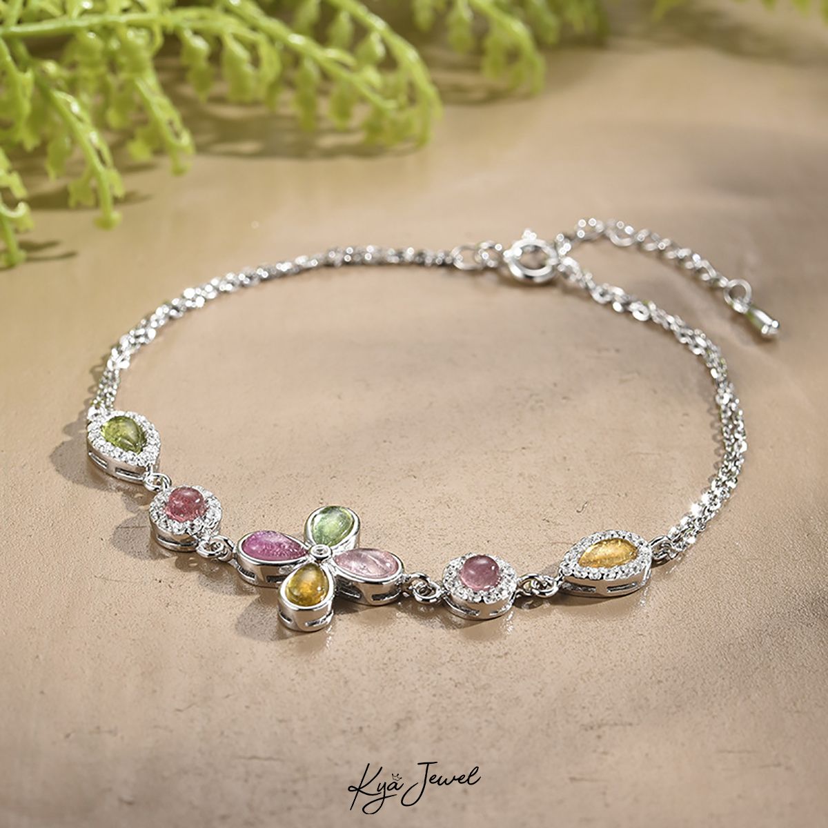Lắc tay đá Tourmaline cỏ bốn lá rực rỡ