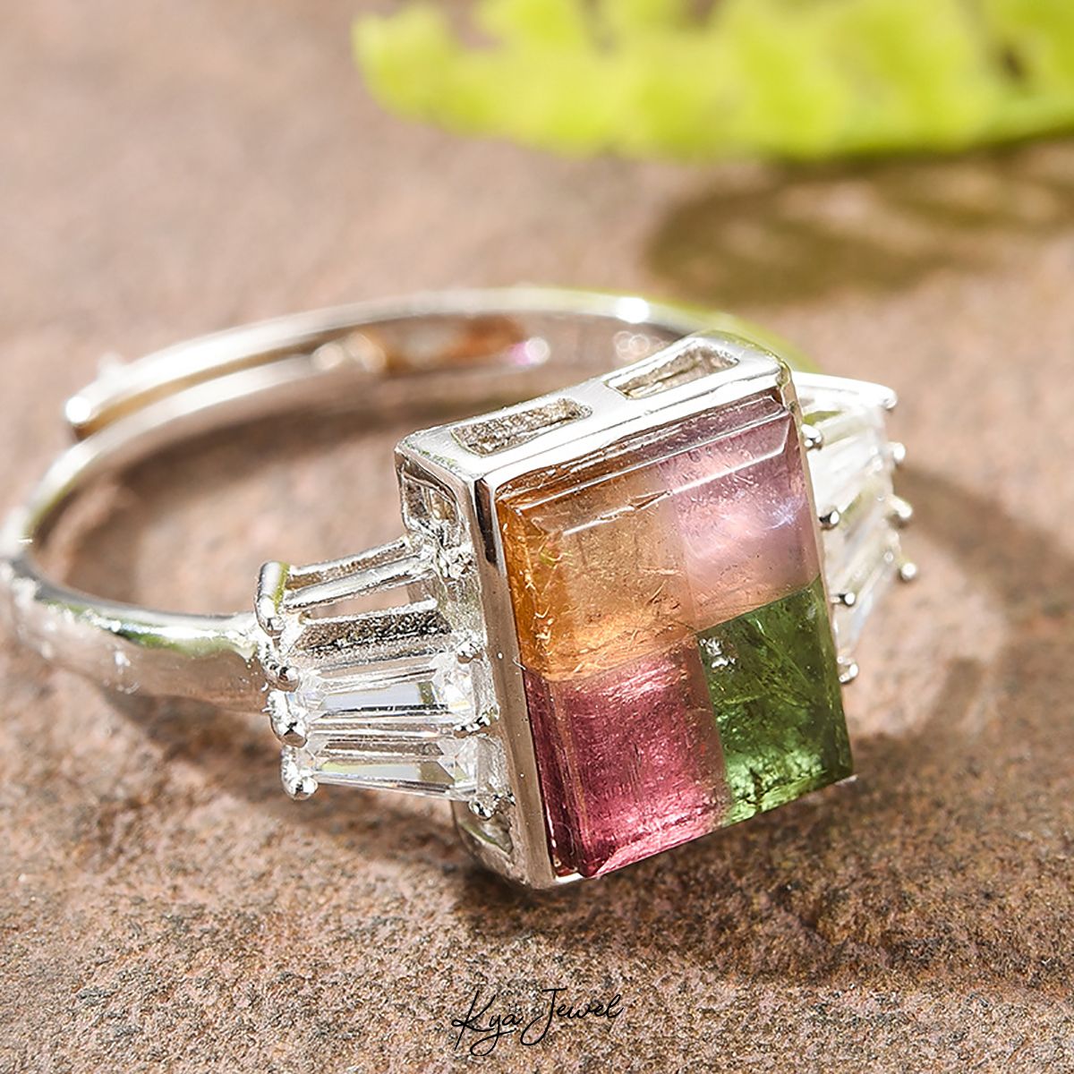Nhẫn đá Tourmaline vuông phá cách