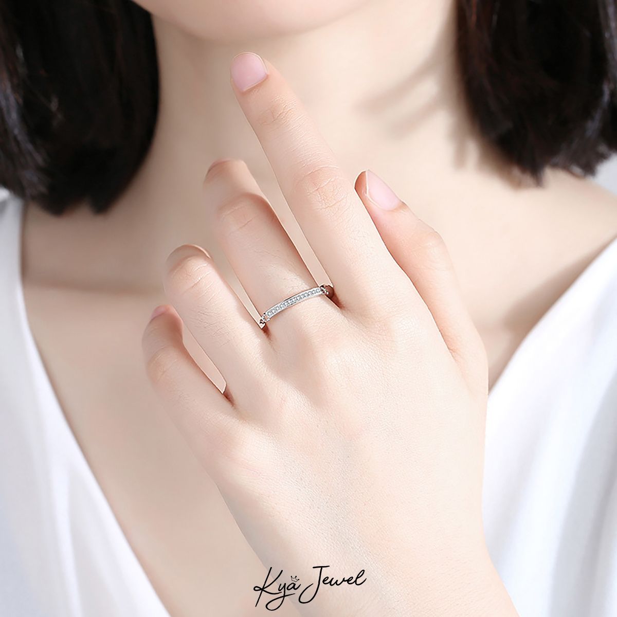 Nhẫn dây rút mặt đá cz sang trọng