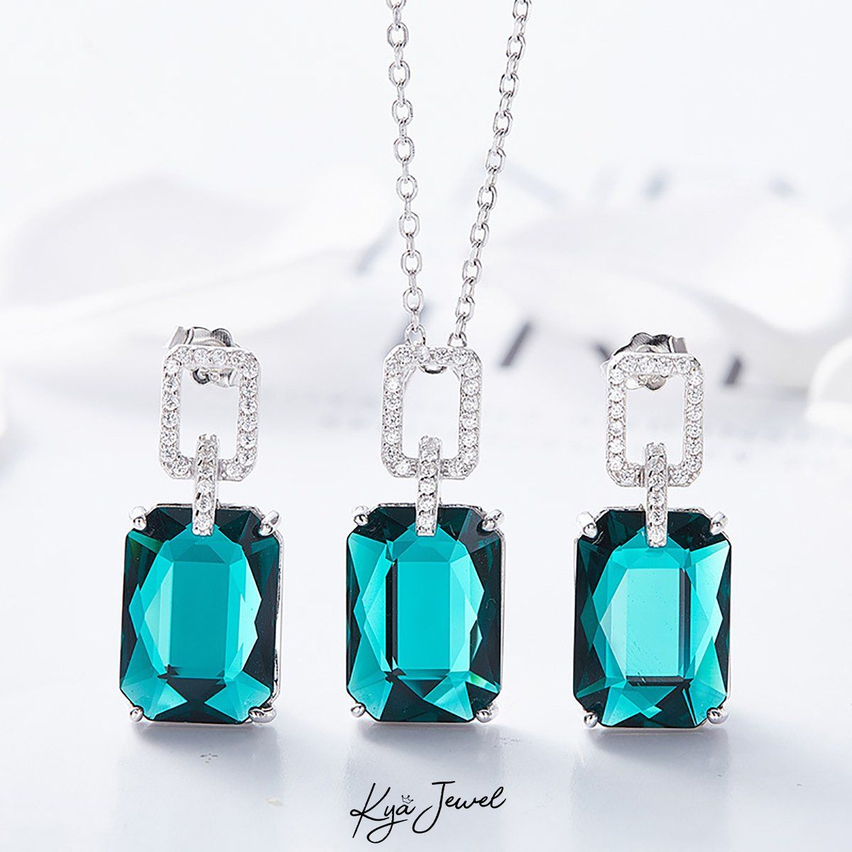 Bộ trang sức pha lê Swarovski vuông