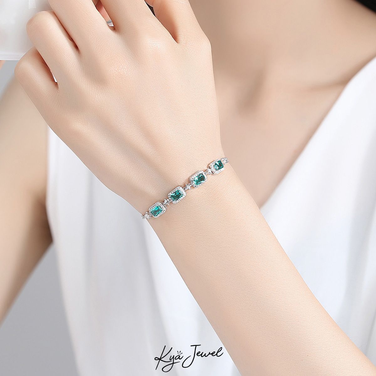 Bộ trang sức năng lượng xanh cá tính