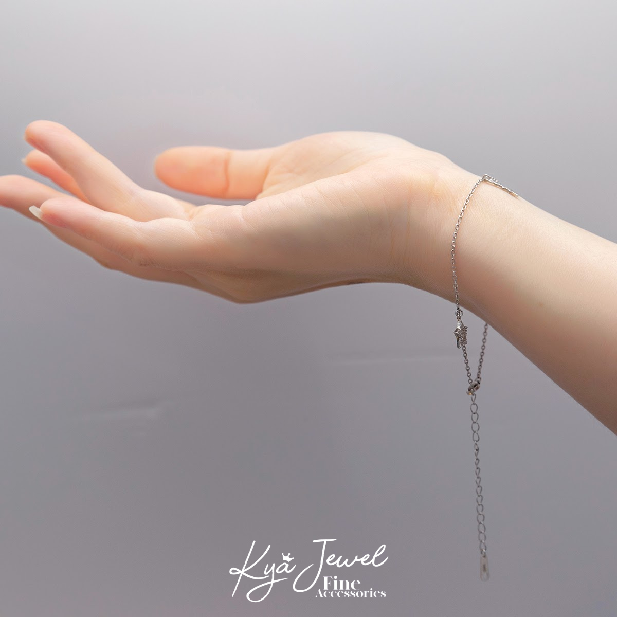 Lắc tay pha lê Swarovski vàng nhạt tinh xảo