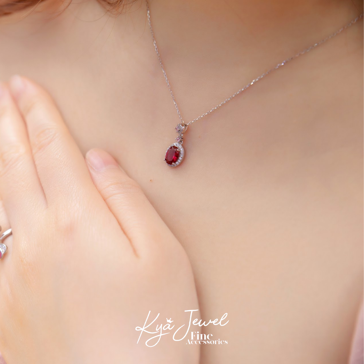Dây chuyền bạc đá đỏ hồng quyến rũ