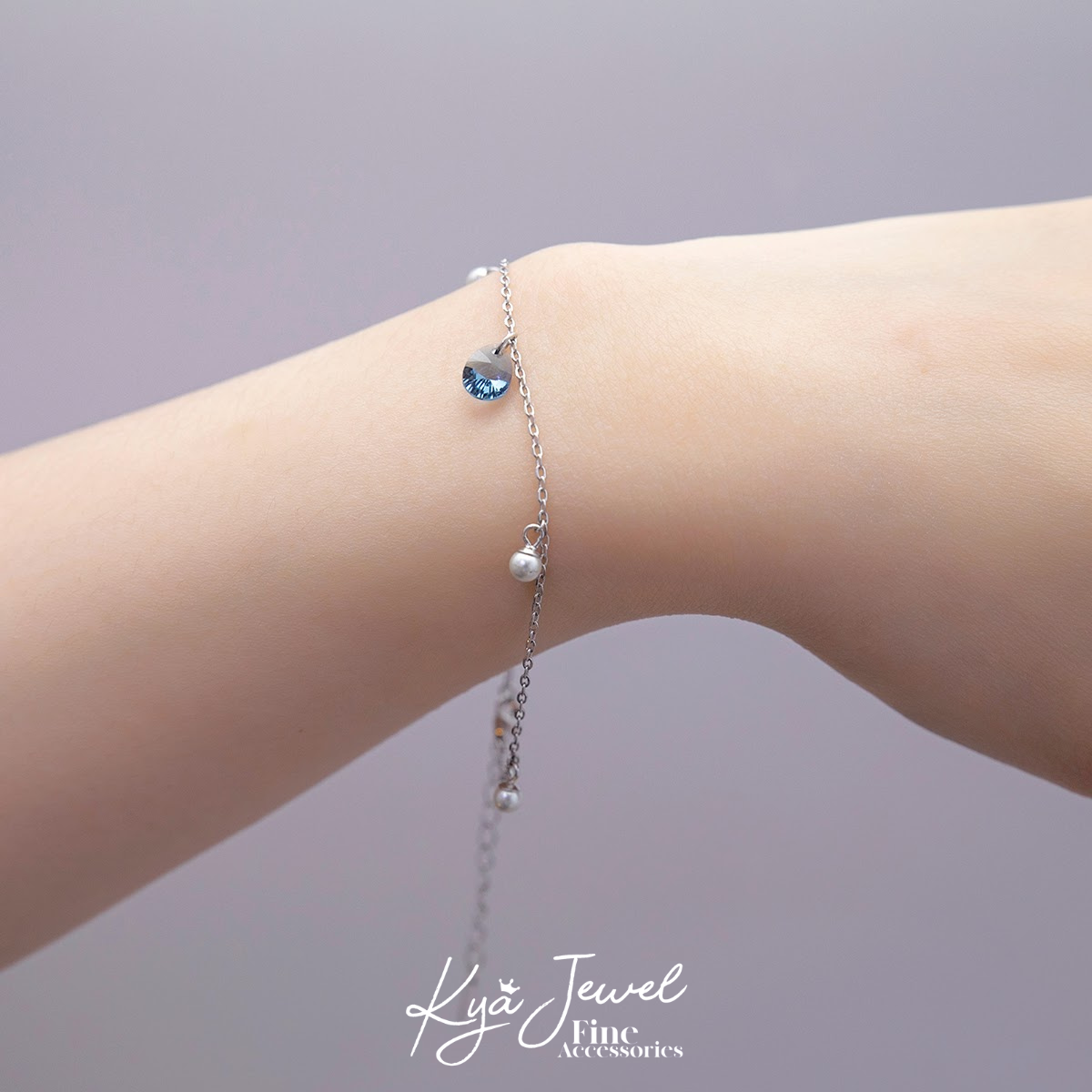 Lắc tay pha lê Swarovski xanh dương ấn tượng