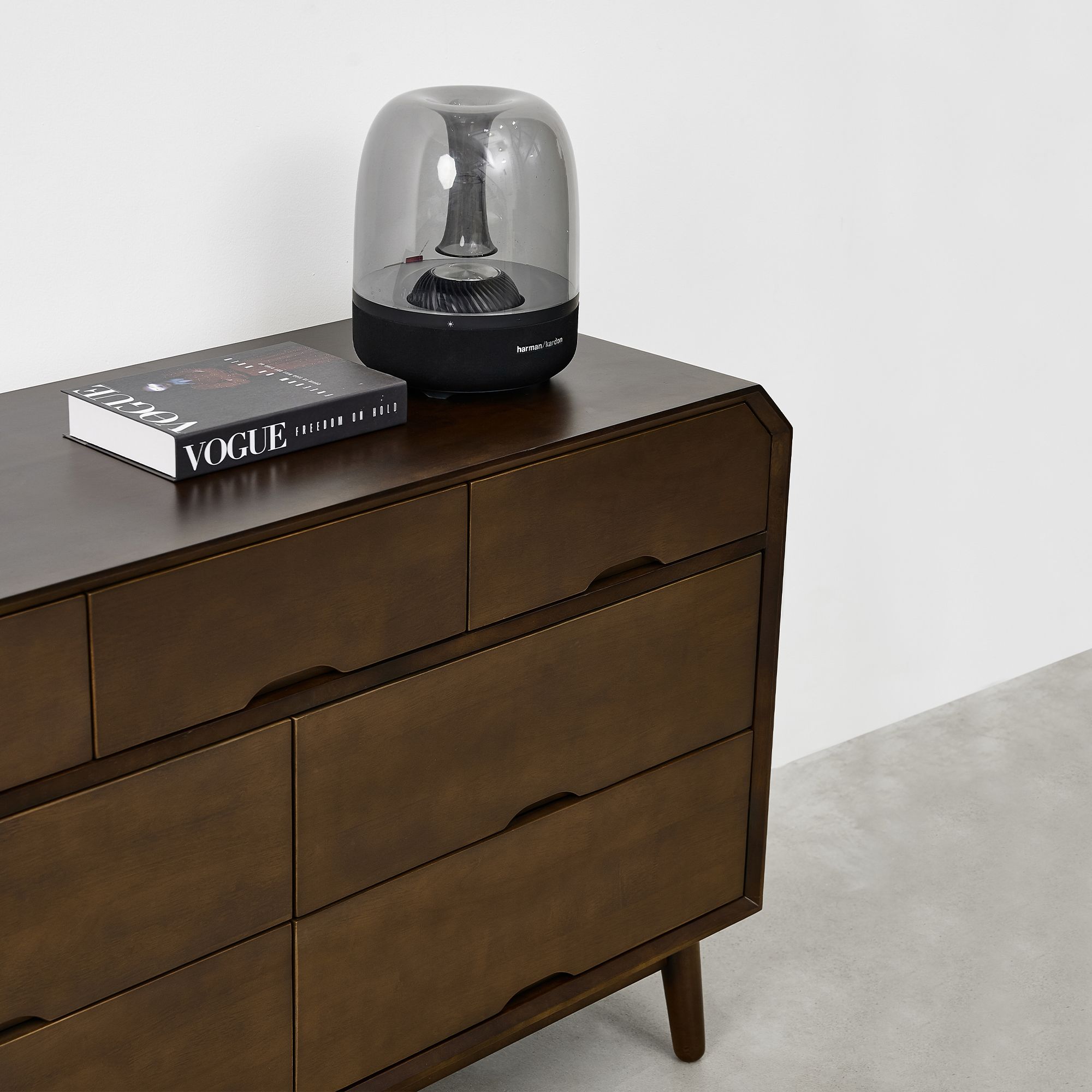 Tủ Calibri 130 - Dark Walnut