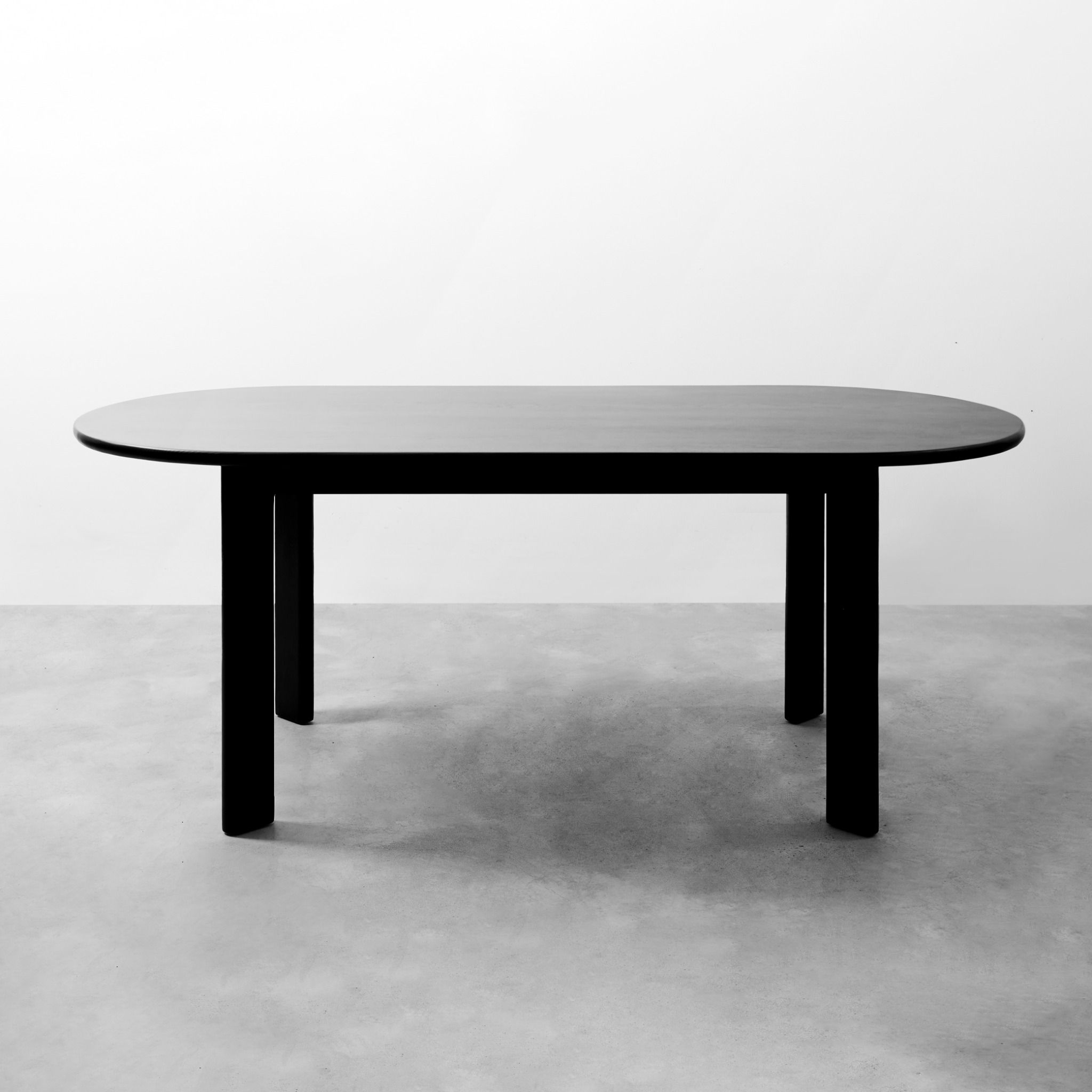 Bàn Oval - Black