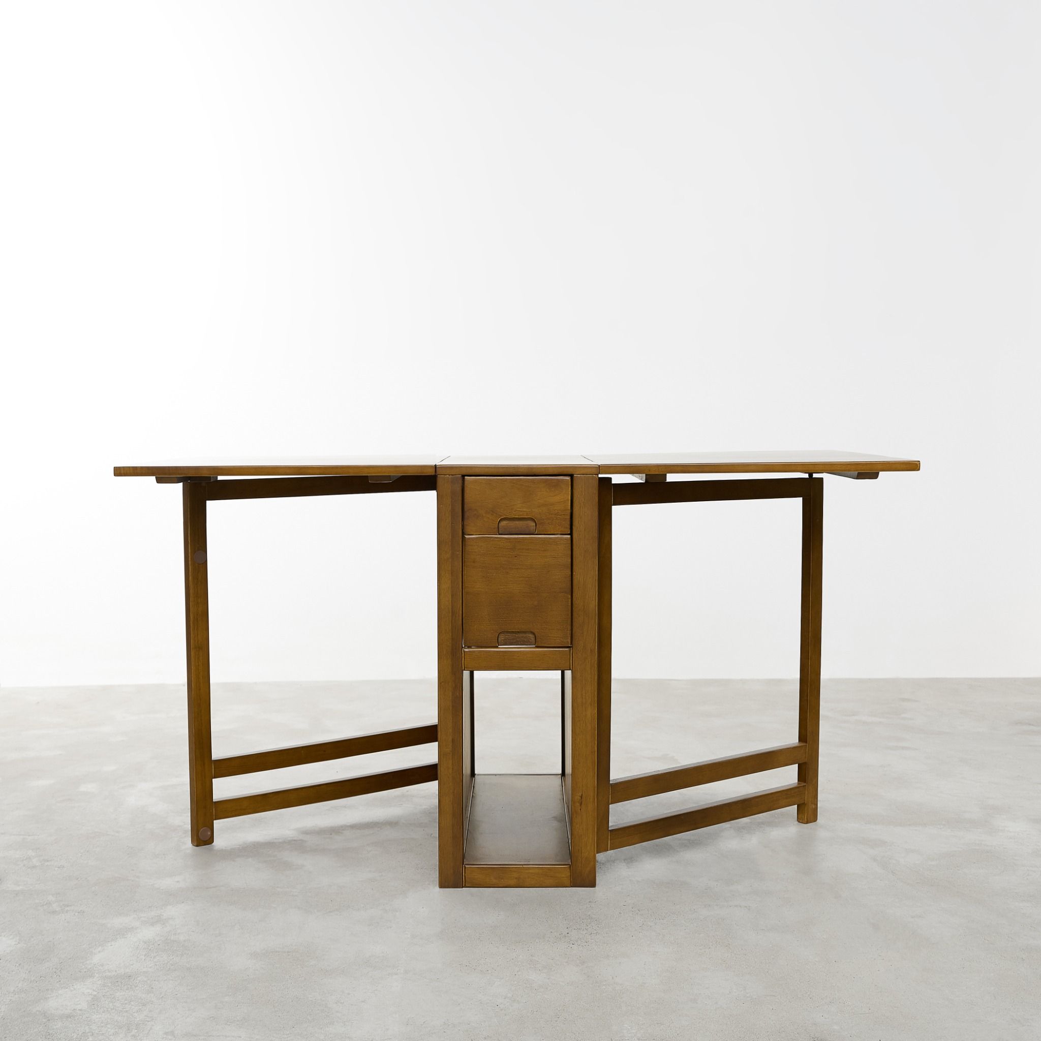 Bàn Maranta No.10 - Light Walnut