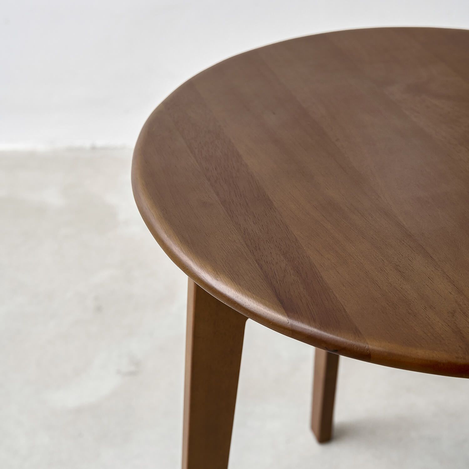 Bàn Tròn Scoria - Dark Walnut
