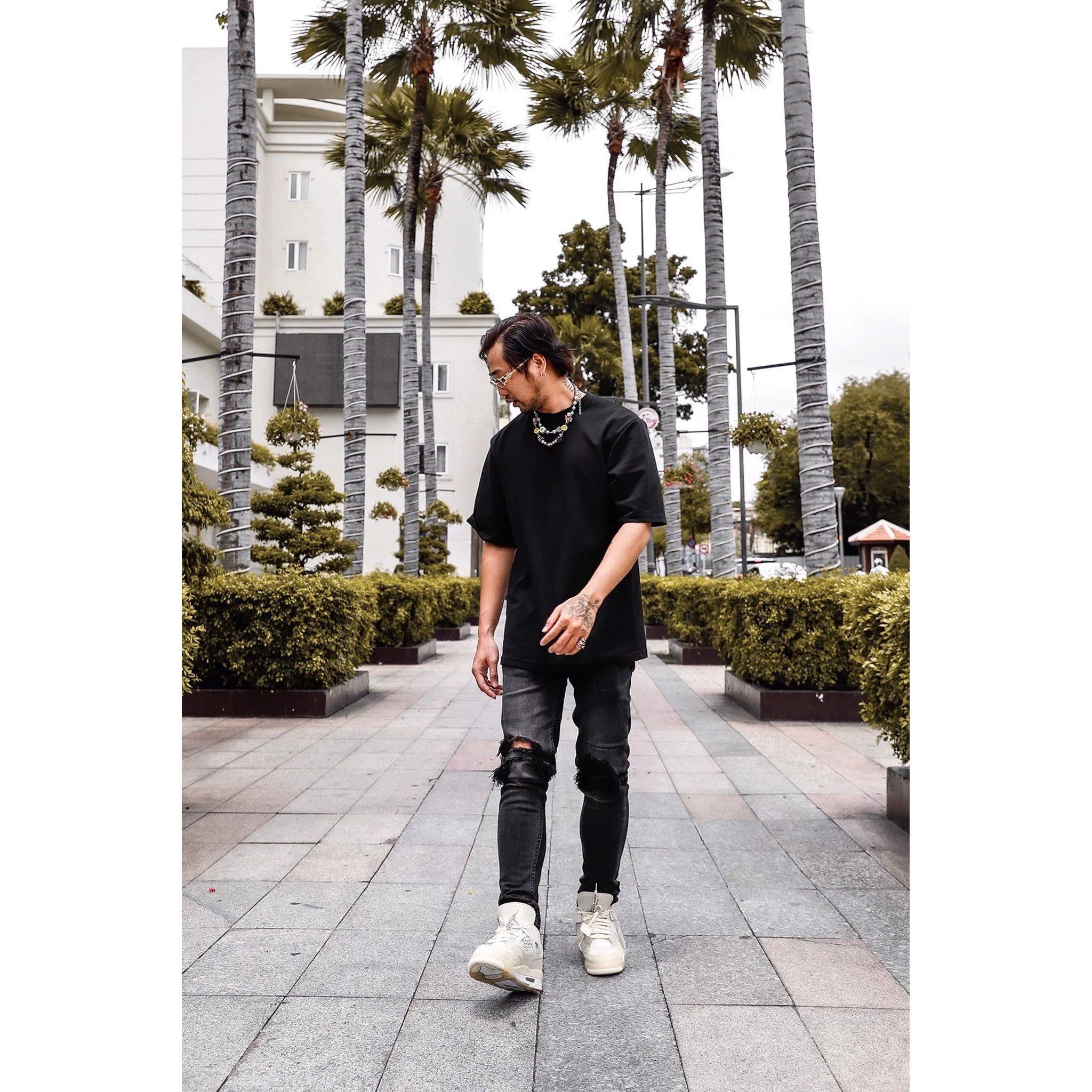 BASIC BLK TEE