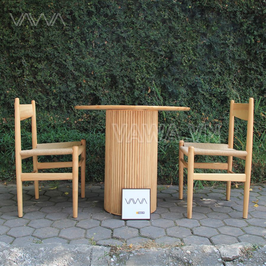 Bộ bàn ăn Rustic gỗ nan tròn Coloma ghế Fussy
