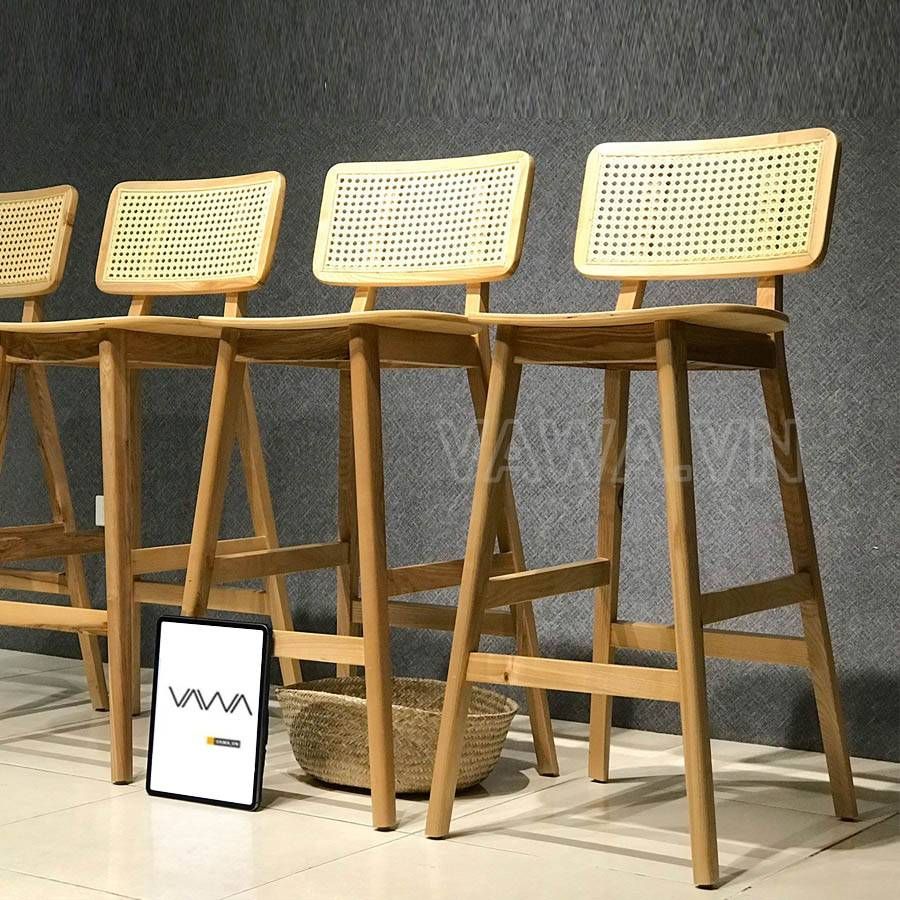 Ghế quầy bar gỗ Rustic tựa lưng mây - Ghế bar mộc mạc