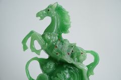 Tượng ngựa xanh phong thủy mã đáo thành công đế kính - Cao 21cm