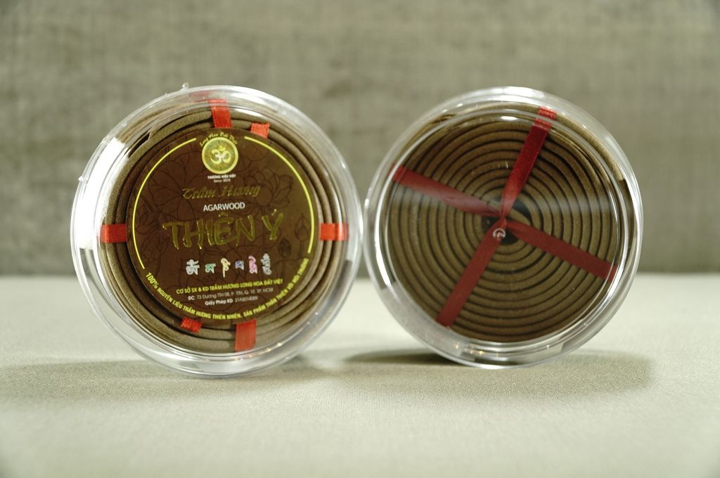Nhang khoanh trầm hương Thiên Ý - 10 khoanh nhang vòng trầm hương cao cấp - Cháy 12 tiếng/Vòng - Hộp tròn nâu