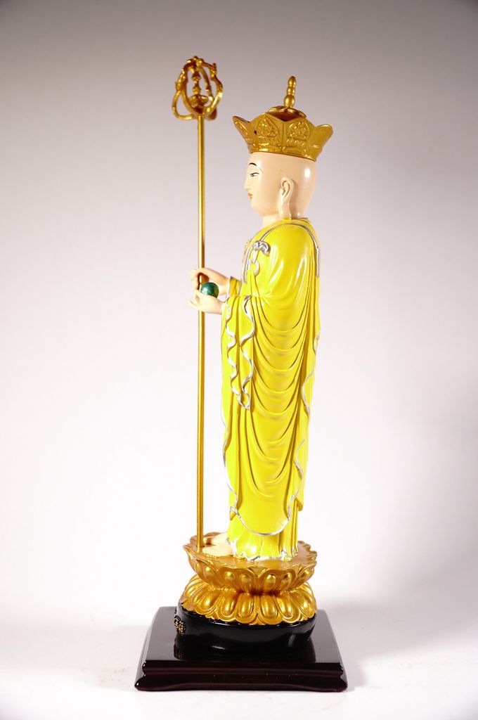Tượng phật Địa Tạng Vương Bồ Tát đứng khối vẽ màu áo vàng - Cao 30cm