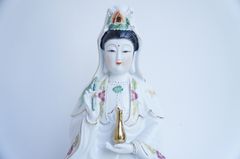Tượng Phật Bà Quan Âm Bồ Tát ngồi đài sen đỏ gốm sứ - Nhiều cỡ tinh xảo
