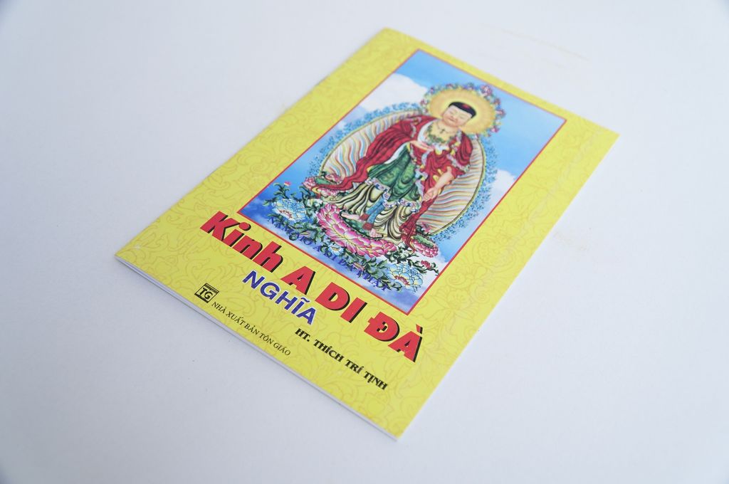 Sách Phật Giáo - Kinh A Di Đà - Nghĩa bìa giấy vàng - Thích Trí Tịnh - Chữ to rõ 48 trang