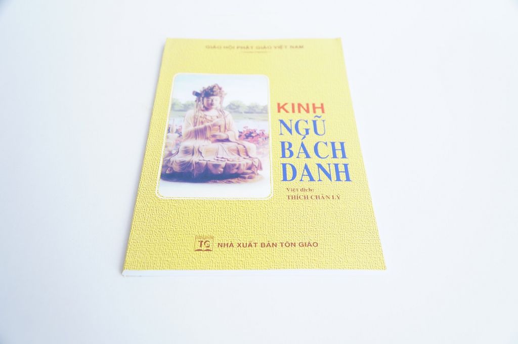 Sách Phật Giáo - Kinh Ngũ Bách Danh bìa giấy vàng - Thích Chân Lý - Chữ to rõ 90 trang