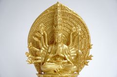 Tượng Phật Thiên Thủ Thiên Nhãn Chuẩn Đề hào quang nhũ vàng - Cao 16cm