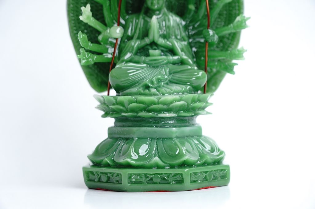 Tượng Phật Thiên Thủ Thiên Nhãn Chuẩn Đề hào quang cẩm thạch - Cao 16cm