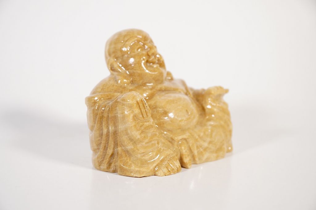 Tượng Phật Di Lặc đá vân gỗ, cẩm thạch tự nhiên NGỒI CƯỜI nguyên khối đặt bàn làm việc, xe ô tô, non bộ - 10cm nhiều màu