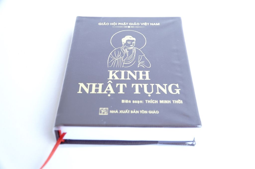 Sách Phật giáo - Kinh nhật tụng - Thích Minh Thời - Bìa da nâu 526 trang