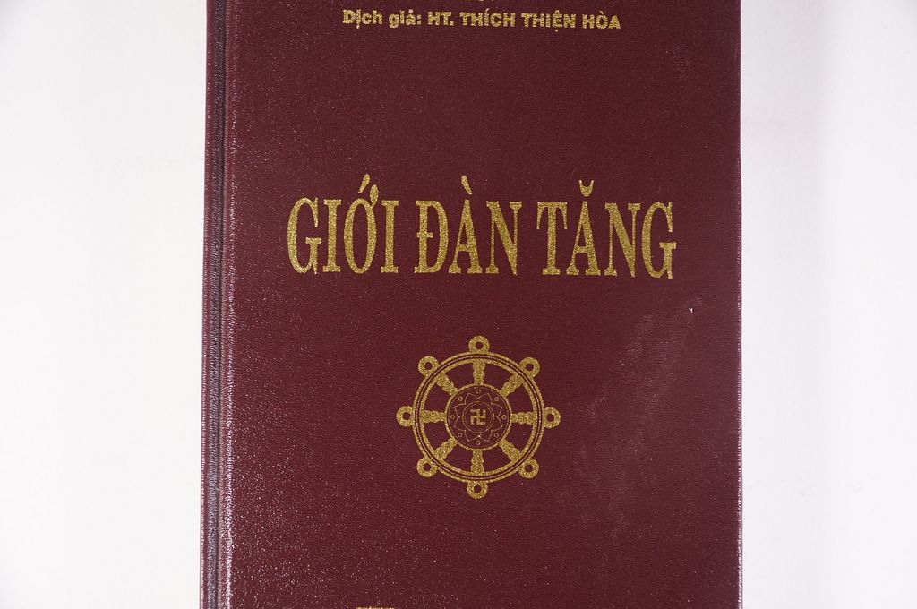 Sách phật giáo Kinh Giới Đàn Tăng - Thích Thiện Hòa bìa da nâu 300 trang