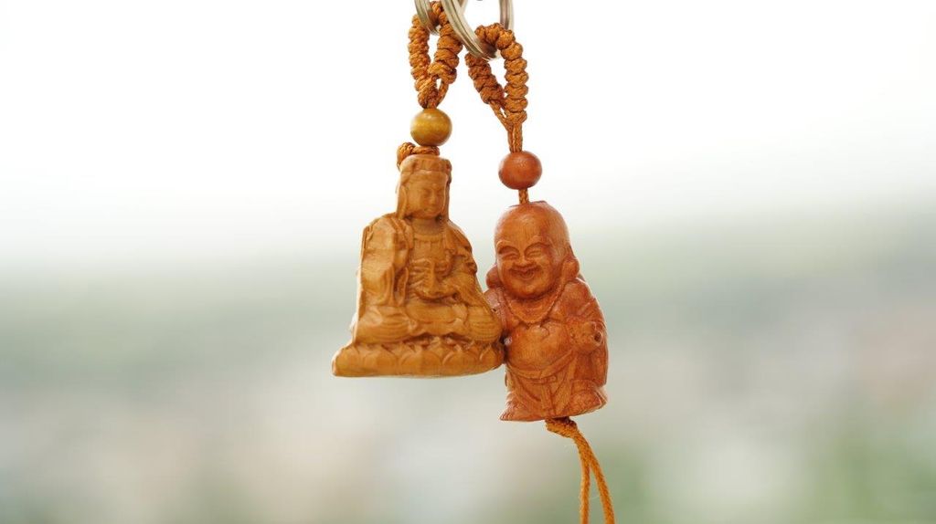 Móc khóa Phật gỗ phong thủy khắc 3D may mắn - Nhiều mẫu