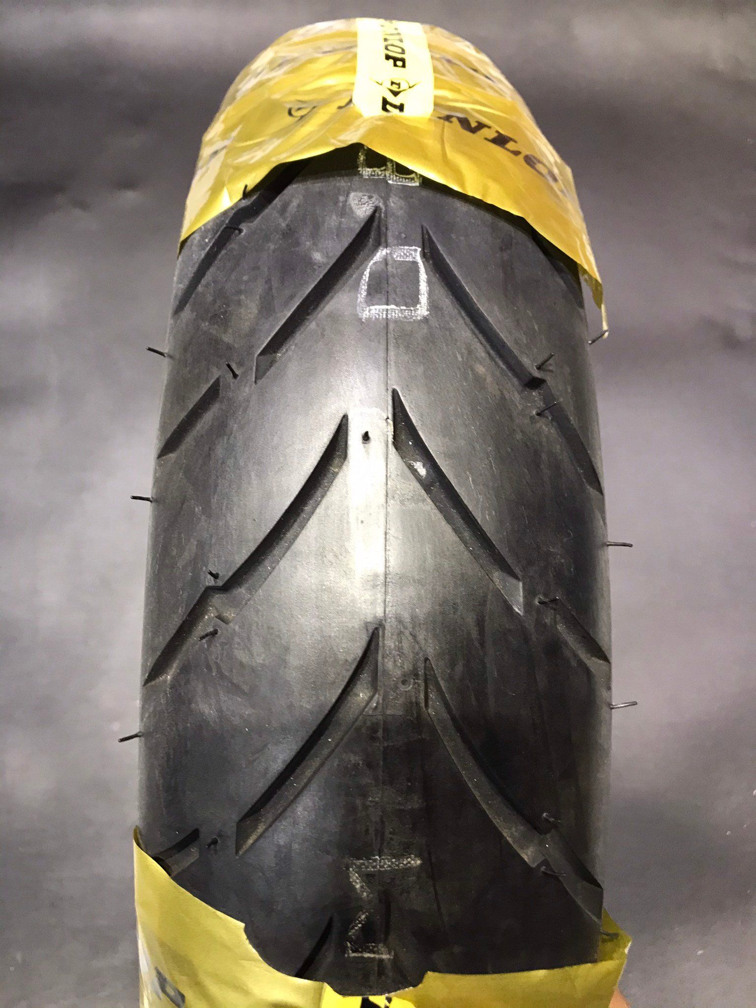 Vỏ xe Dunlop TT902 120/70-17