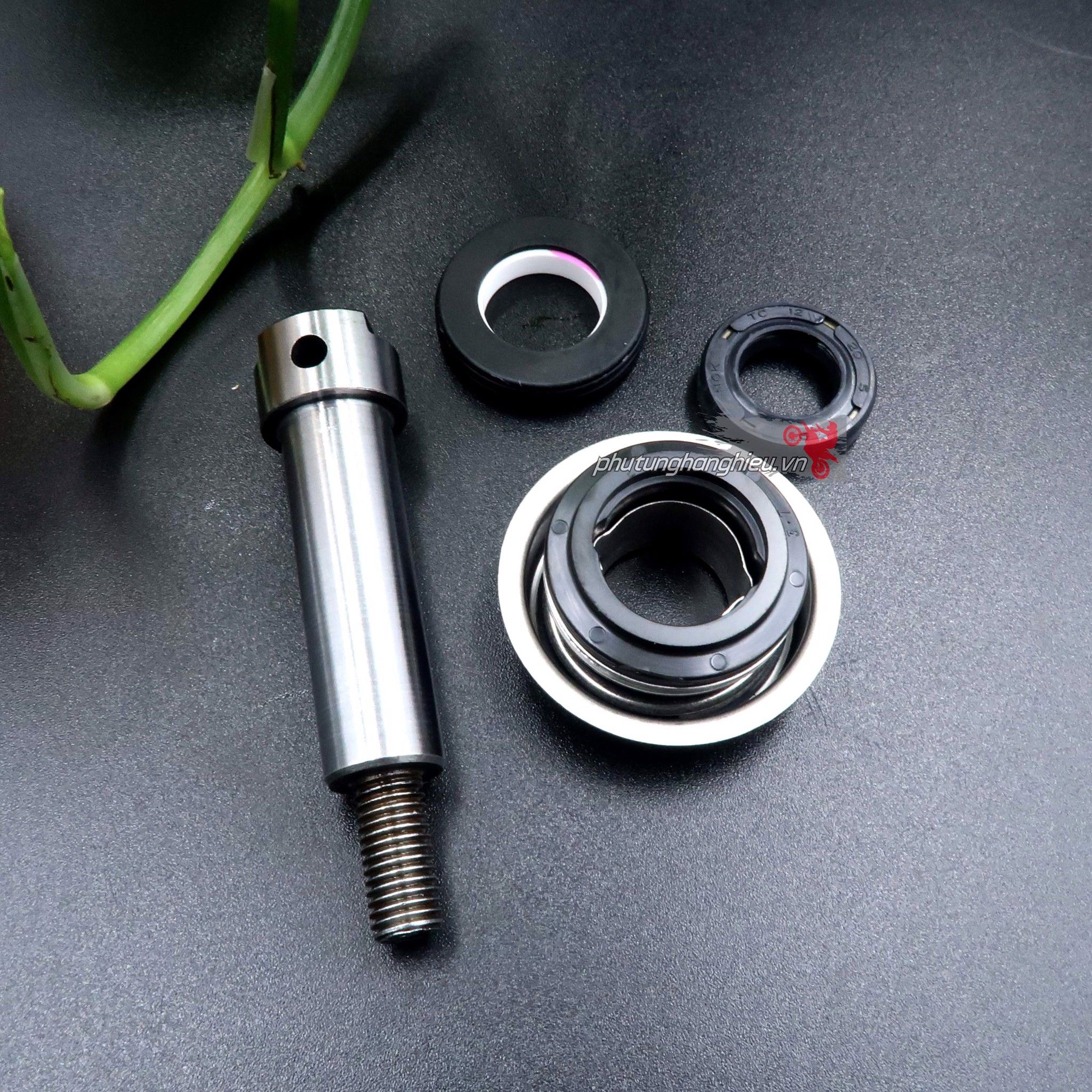 Bộ trục và phốt bơm nước chính hãng NOK cho Honda Winner, Sonic