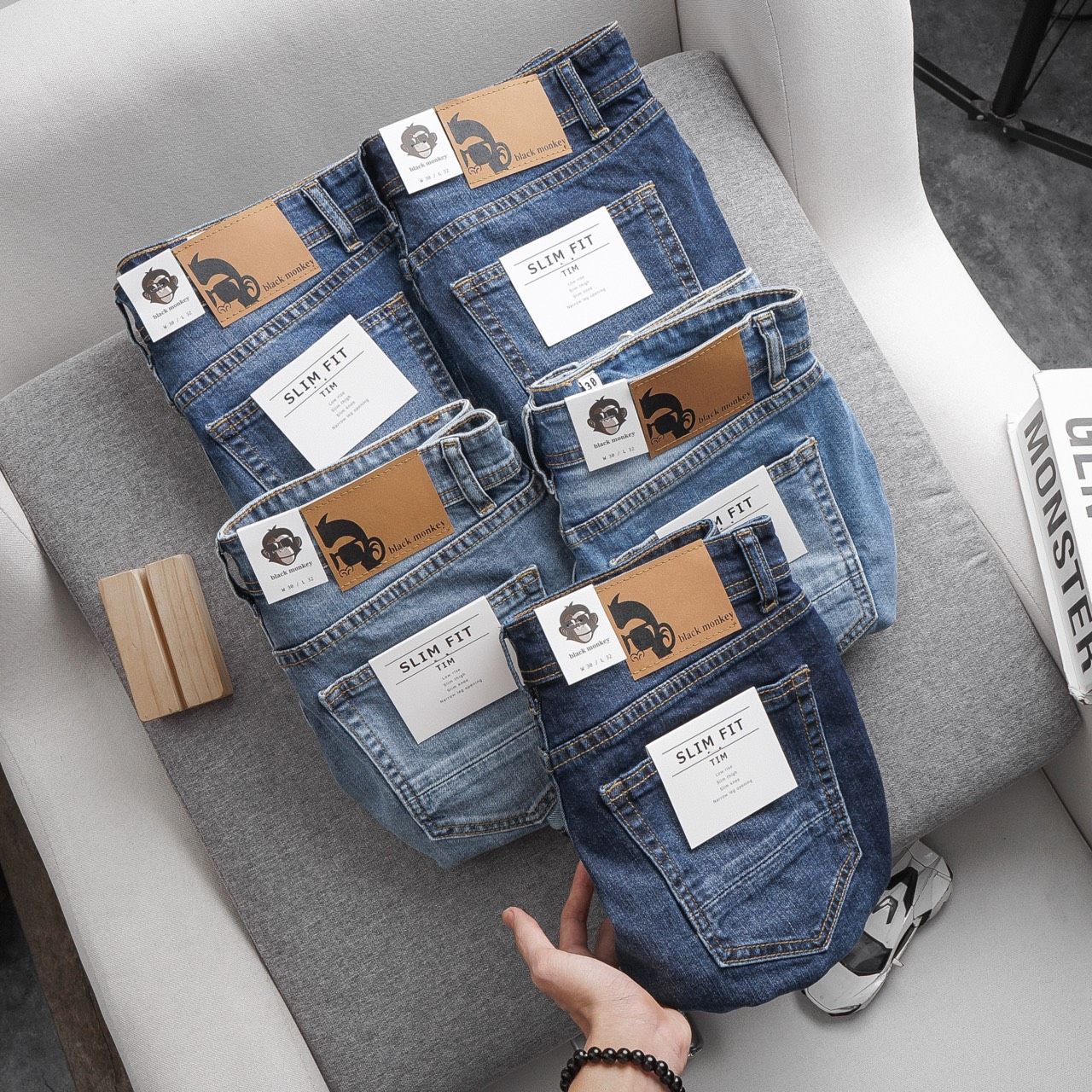 SHORT JEAN B,MONKEY XỊN