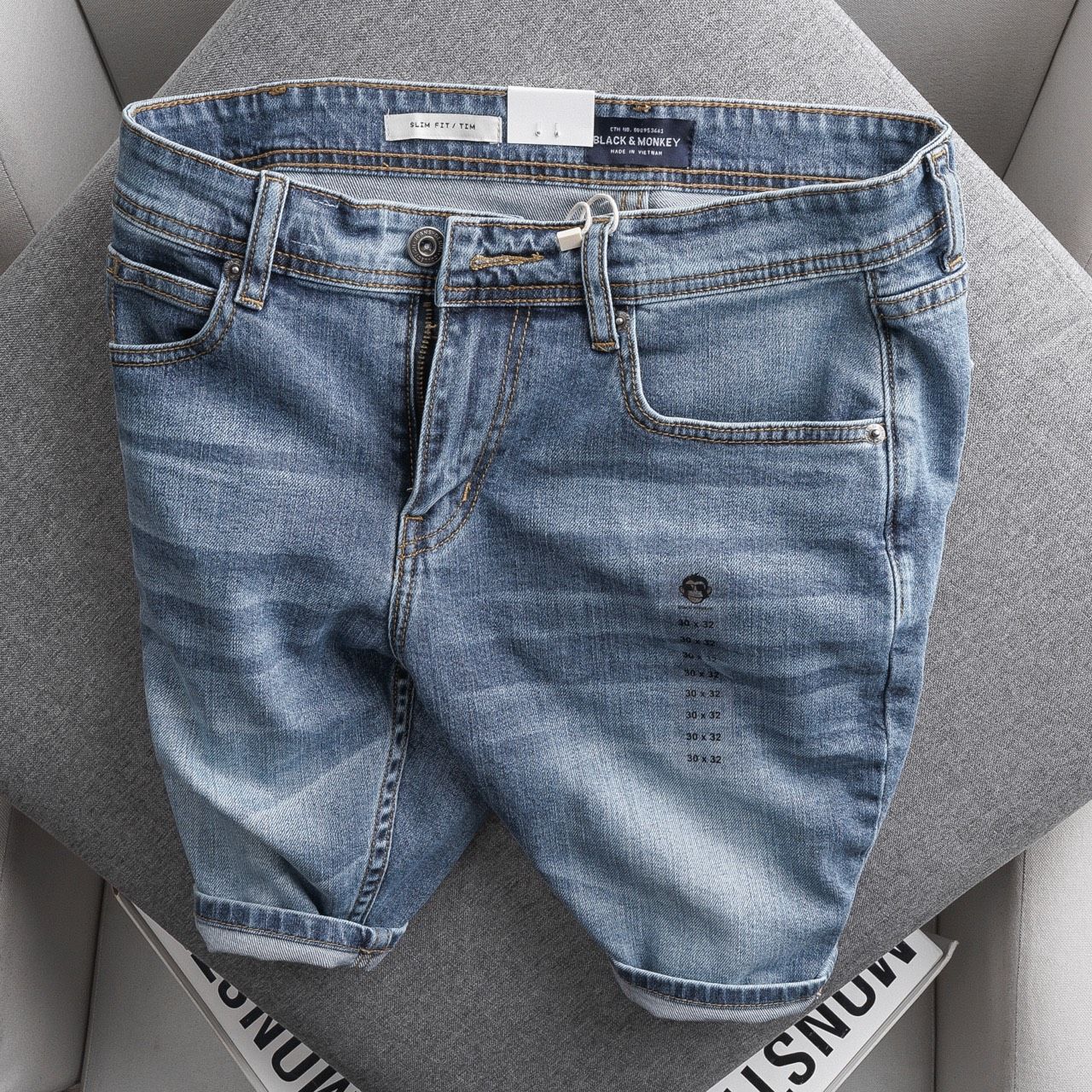 SHORT JEAN B,MONKEY XỊN