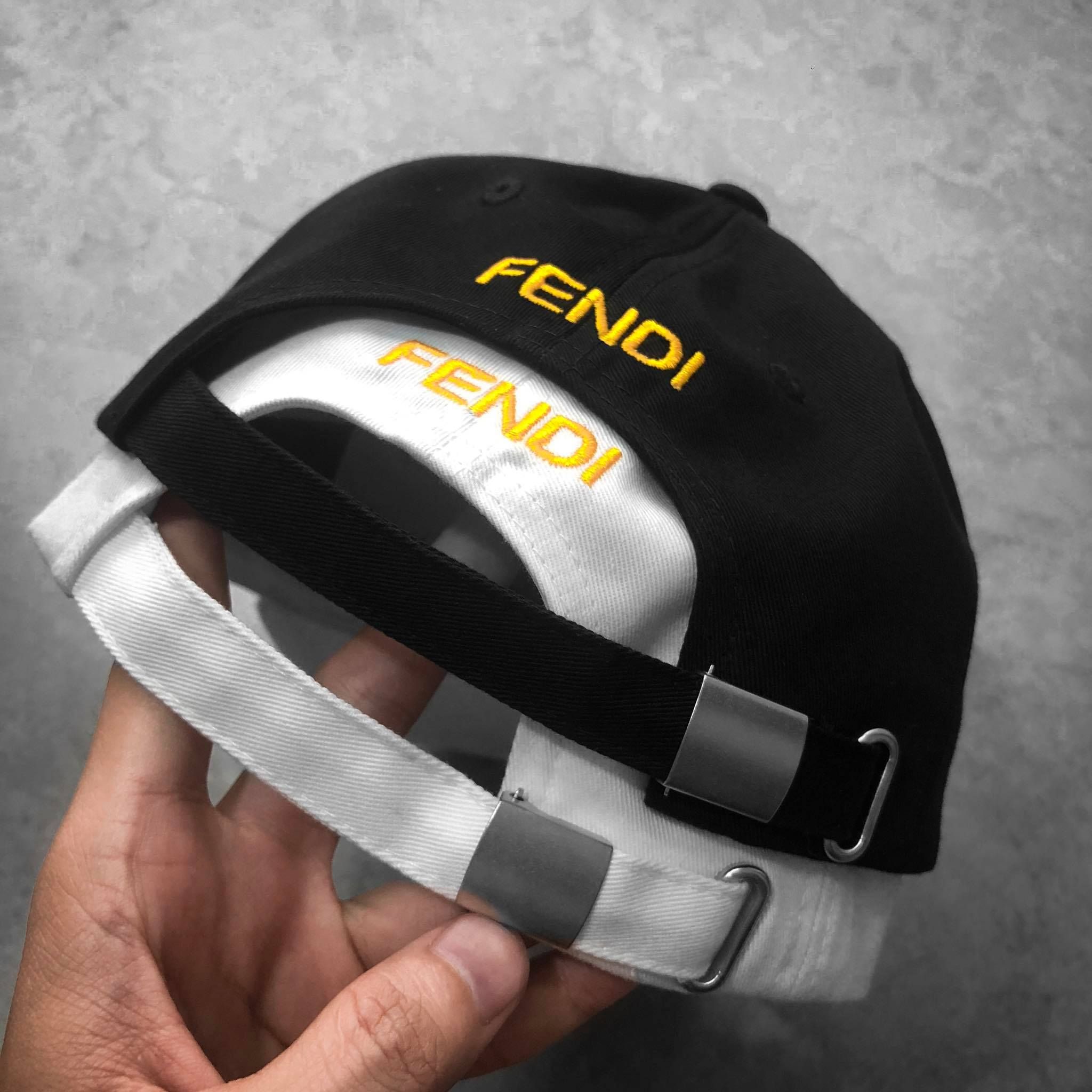NÓN FENDI