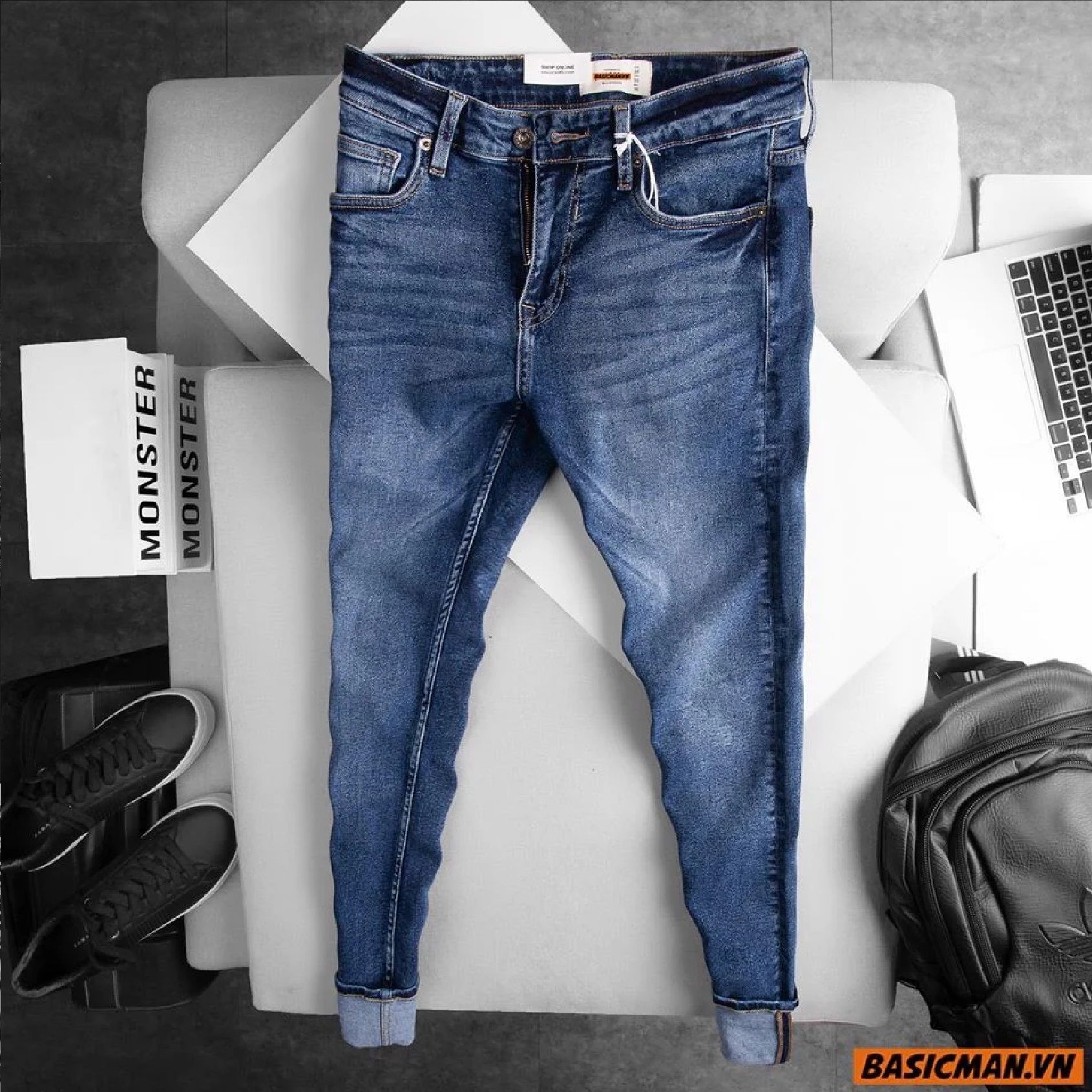 JEAN PB 004