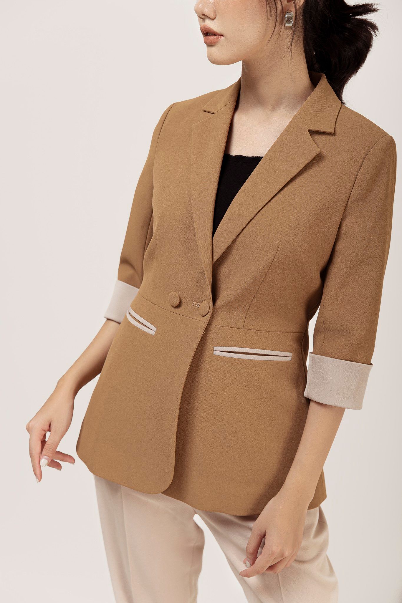  Áo Blazer nữ màu Coffee 320019-1 