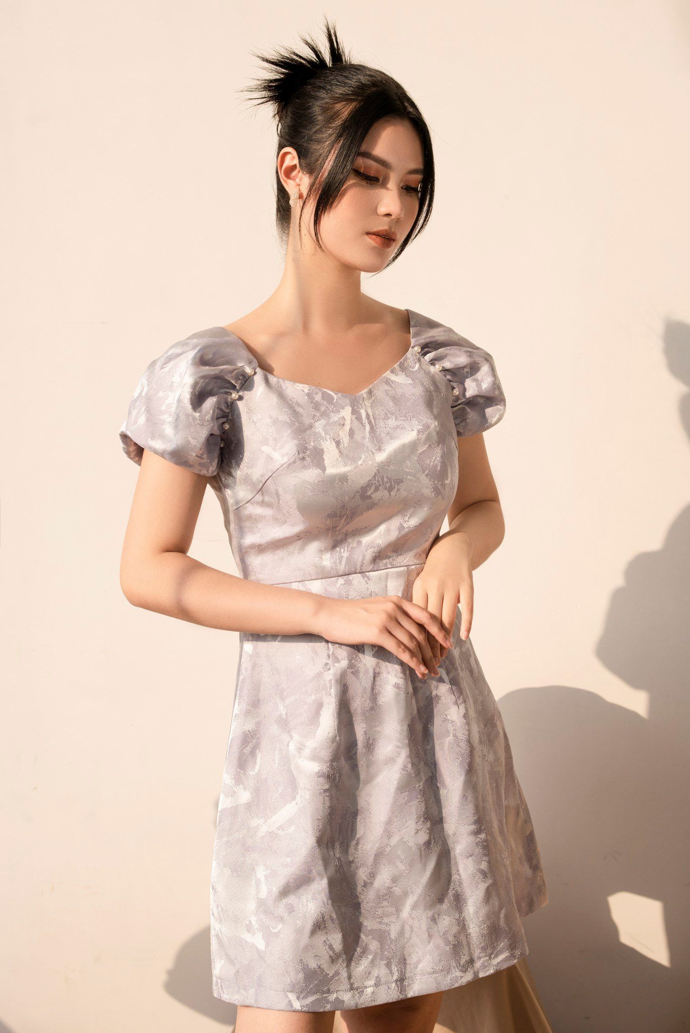 Đầm tay bồng đính ngọc trai 6660390