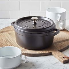 noi tron staub cocotte g gy 24cm mau ghi