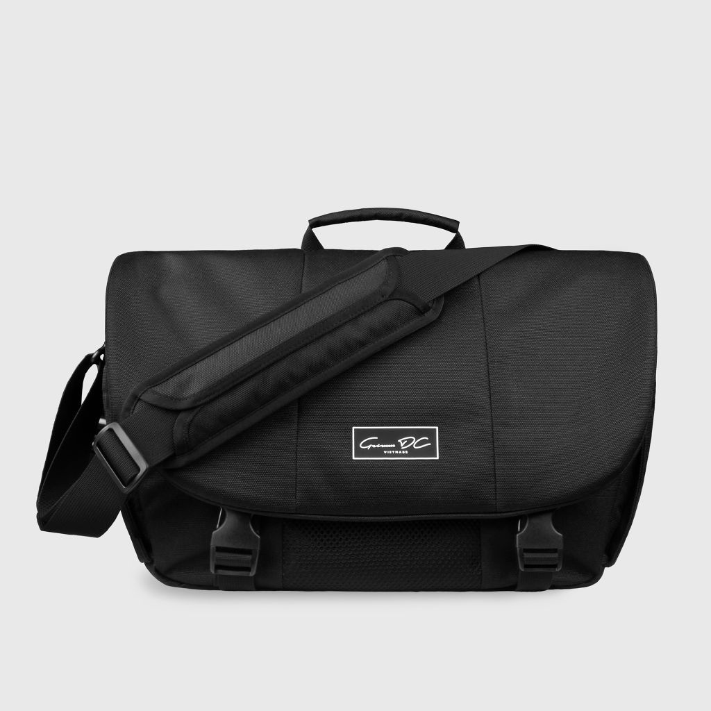 Urbanista messenger bag  // Đen