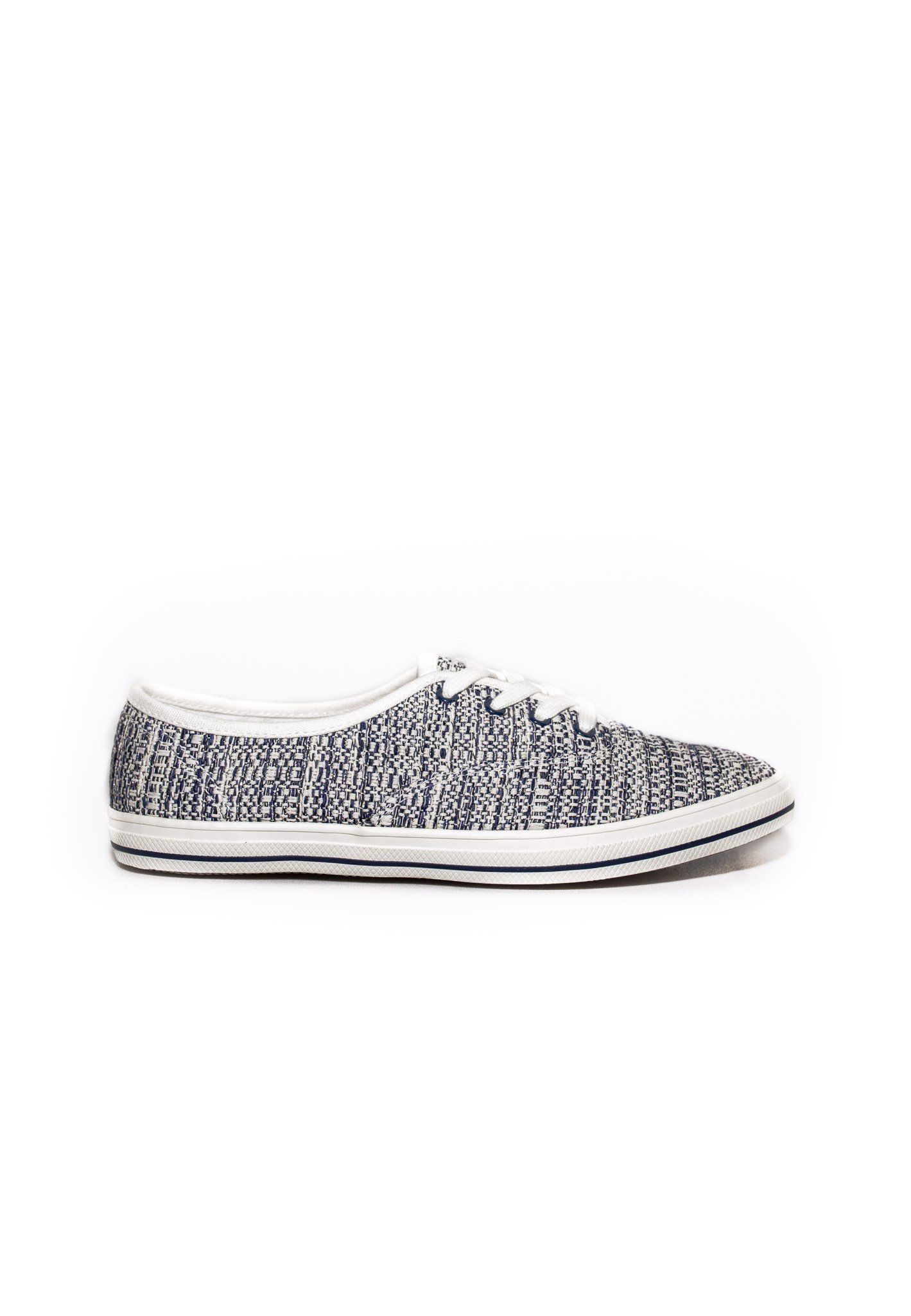 Giày nữ sneaker họa tiết