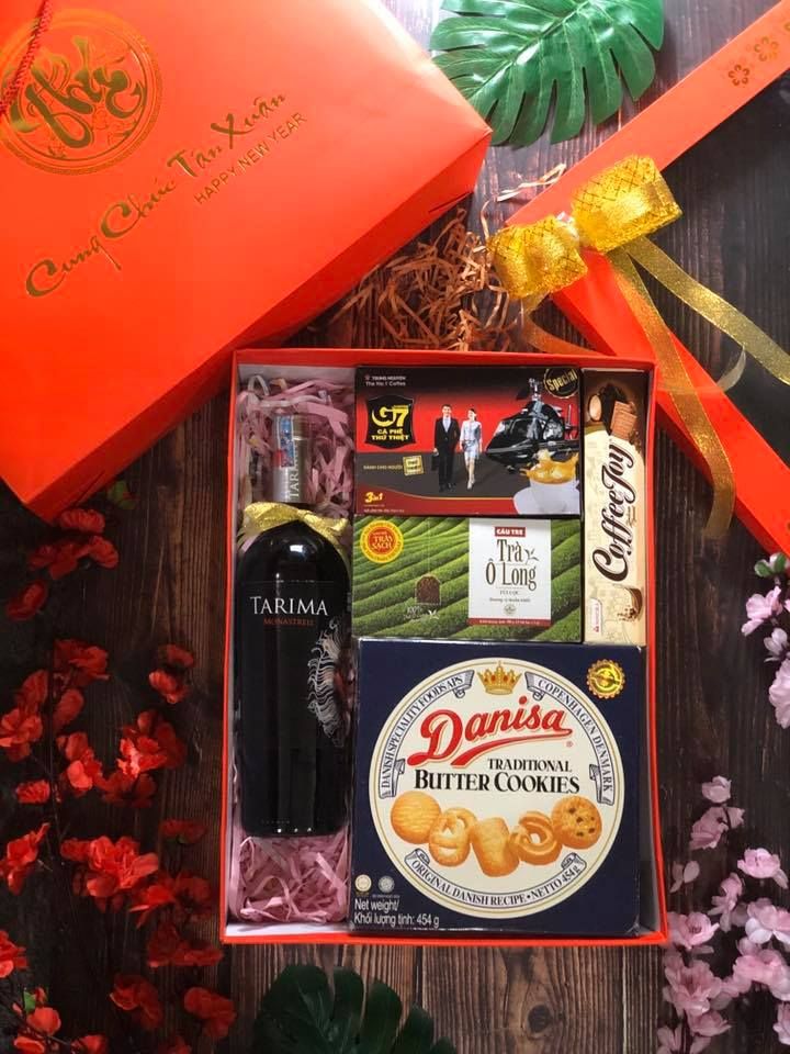 Hamper quà tết & 1 chai Vang Tây Ban Nha
