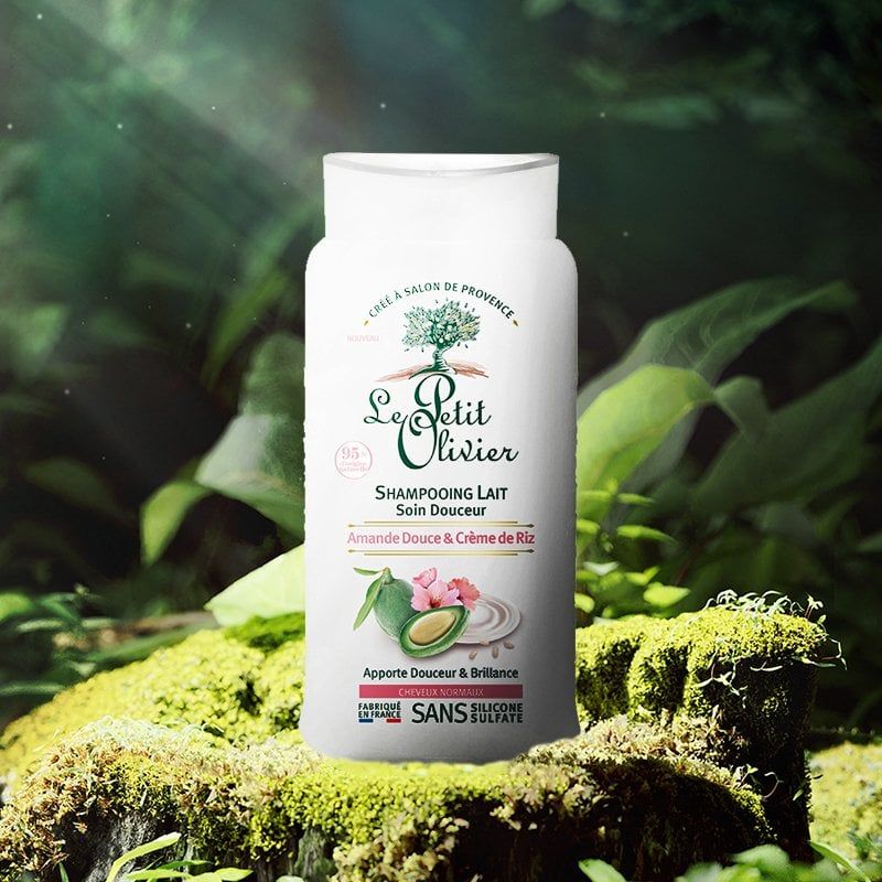 Dầu gội chiết xuất Sữa Hạnh Nhân và Sữa Gạo Le Petit Olivier 250ML