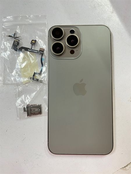 Vỏ Độ Iphone 11 Pro Max Lên 15 Pro Max Titan Cam To