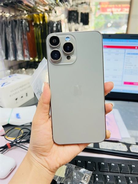 Vỏ Độ Iphone 11 Pro Max Lên 15 Pro Max Titan Cam To